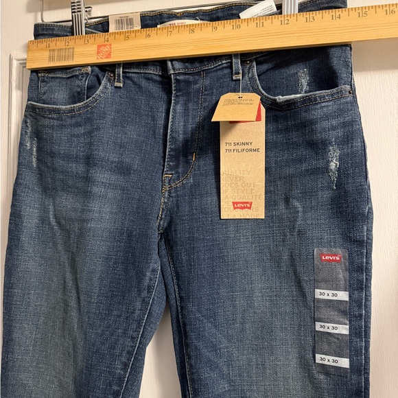 Levi's Sculpt Jeans in Dark Blue - Picture 3 of 10